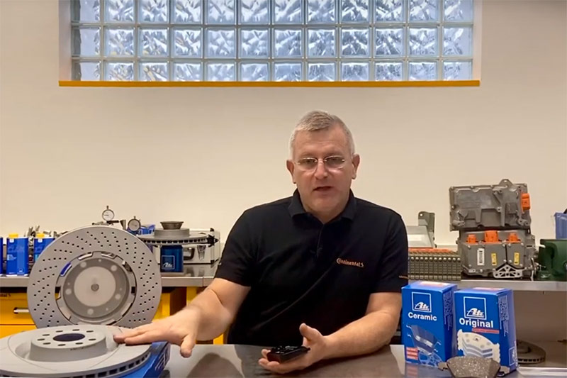 Czy łączyć klocki hamulcowe ATE Ceramic z tarczami nacinanymi/nawiercanymi?