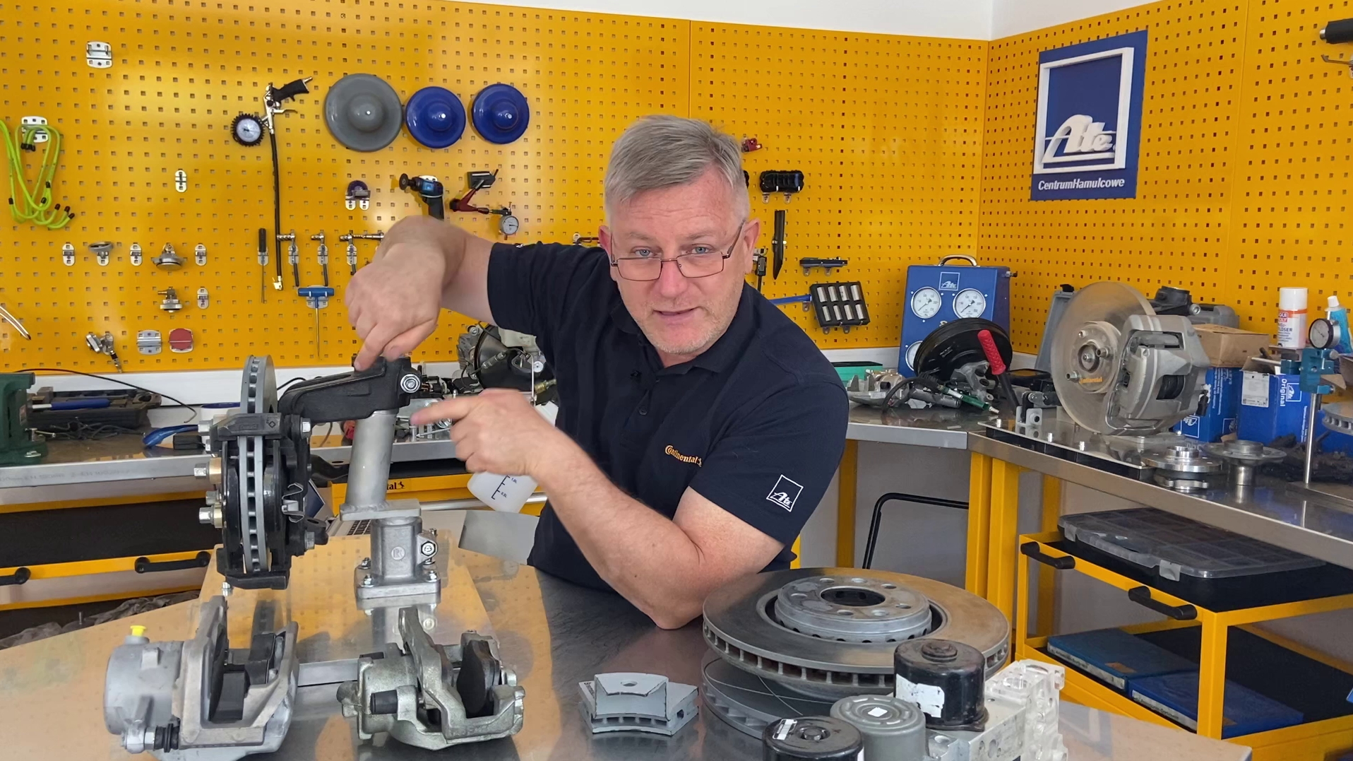 Eksploatacyjne uszkodzenia tarcz hamulcowych